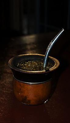 포토 JPG 해외이미지 식물 전통 문화 음료 음식 백그라운드 잎 재료 주택 따뜻함 건강 사람없음 목재 컵 초록색 물 갈색 미국 흰색 시골 신선 뜨거움 차 허브 유기농 아로마 향 브라질 밀짚 아르헨티나 우루과이 인기 조롱박 카페인 투입 파라과이 해외202004 해외포토 자연요소 나무 식기 웰빙 컬러 북아메리카 모션 건물 남아메리카 짚 파일형식 이미지허브