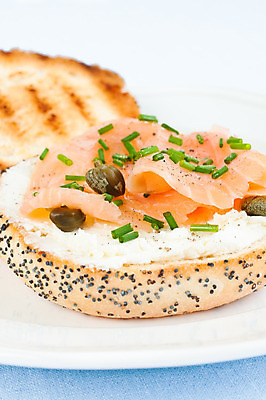 포토 JPG 해외이미지 접시 음식 치즈 샌드위치 건강 어류 요리 사람없음 가로 식사 흰색 신선 오픈 그릴 아침식사 만취 카나페 롤 토스트 연어 훈제 점심식사 번 해외202004 해외포토 식기 빵 컬러 주방용품 유제품 서양음식 수중동물 술취함 파일형식 이미지허브