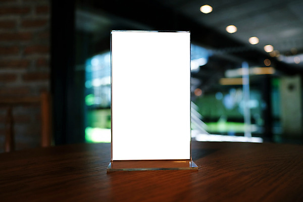 포토 JPG 해외이미지 디자인 배너 백그라운드 탁자 거리 프레임 광고판 사람없음 목재 검은색 공백 카페 바 이젤 메뉴 상업 그런지 해외202004 해외포토 나무 컬러 가구 재료 알림판 상점 미술도구 판 파일형식 이미지허브