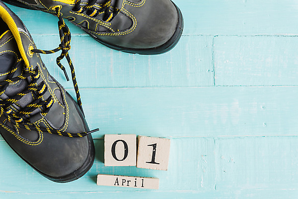 포토 JPG 해외이미지 디자인 행복 스포츠 백그라운드 신발 컨셉 텍스트 탁자 휴가 바닥 함께함 이벤트 사람없음 목재 파란색 유행 쪽지 축제 기쁨 흰색 축하 날짜 메시지 유머 서커스 4월 묶기 심볼 사인 월 해외202004 해외포토 레이스천 나무 감정 컬러 가구 재료 모션 직물 파일형식 이미지허브