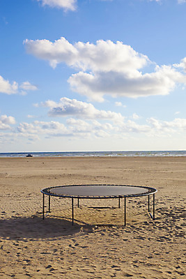 포토 JPG 해외이미지 라이프스타일 행복 모래 스포츠 바다 포즈 자연 하늘 건강 사람없음 점프 서커스 체조선수 고립 무료 해외202004 해외포토 감정 모션 운동선수 생활 생태계 체조 파일형식 이미지허브