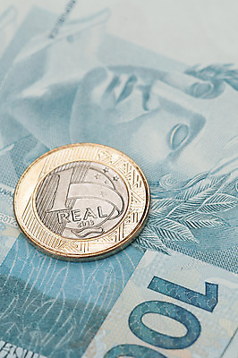 포토 JPG 해외이미지 돈 사람없음 금융 경제 동전 덮개 시장 투자 팩 브라질 계산서 진짜 브라질사람 해외202004 해외포토 비즈니스 화장품 뚜껑 남아메리카 재산 파일형식 이미지허브