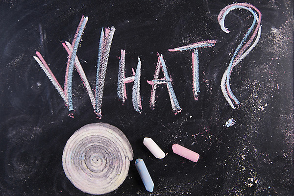 포토 JPG 해외이미지 학교 사람없음 단어 칠판 기록 시간 분필 심플 의심 대답 해외202004 해외포토 문자 교육 감정 초크 파일형식 이미지허브