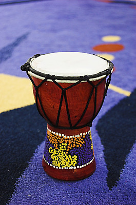 포토 JPG 해외이미지 전통 문화 밧줄 음악 백그라운드 패턴 아프리카 놀이 타악기 미술 사람없음 목재 파란색 소리 껍질 기구 원주민 맥박 가죽 피부 오브젝트 드럼 발리 시끄러움 목각 부족 내추럴 고립 때리기 리듬 멜로디 뮤지컬 베이스 오리지널 이국적 핸드메이드 해외202004 해외포토 나무 나라 줄 악기 컬러 섬 컨셉 무늬 재료 의학 모션 현악기 문화예술 신체부위 아프리카인 인도네시아 파일형식 이미지허브