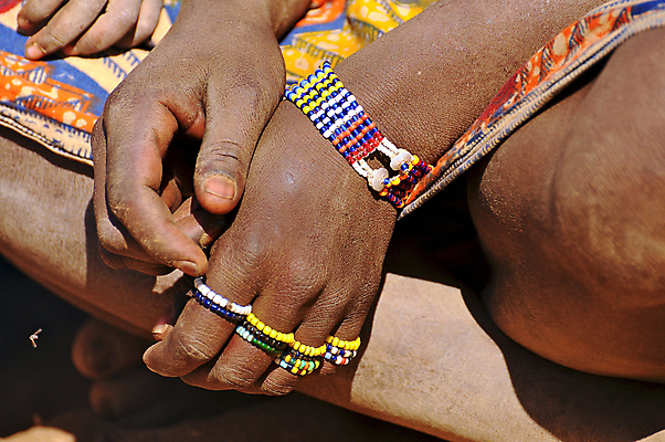 포토 JPG 해외이미지 드레스 여행 목걸이 장신구 아프리카 미술 사람 사람없음 사파리 커뮤니티 탄자니아 해외202004 해외포토 옷 나라 문화예술 파일형식 이미지허브
