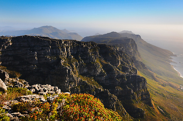 포토 JPG 해외이미지 식물 바다 여행 아프리카 자연 탁자 하늘 휴가 산 안테나 풍경 사람없음 야외 초록색 물 여름 파란색 빛 머리 항구 놀람 만 망토 언덕 신호 암초 타운 남쪽 남아프리카 넘어짐 서쪽 해외202004 해외포토 자연요소 계절 감정 나라 컬러 가구 통신 교통시설 모션 표정 신체부위 도시 방향 생태계 파일형식 이미지허브