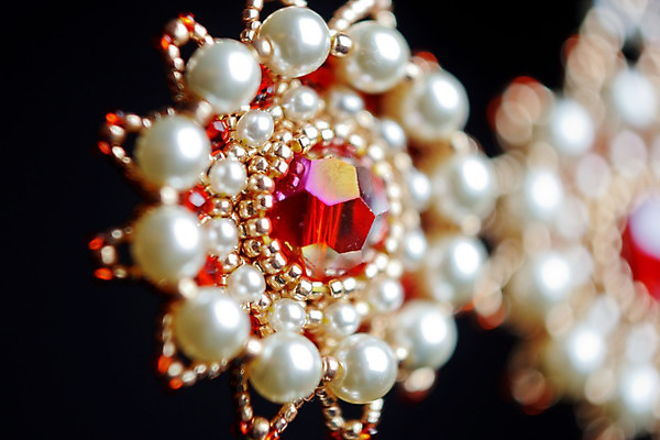 포토 JPG 해외이미지 전통 접시 손 여자 문화 바다 백그라운드 패턴 비즈니스 목걸이 장신구 팔찌 건강 선물 미술 사람없음 장식 빛 세트 유행 귀걸이 검은색 장비 흰색 황금 고급 정상 보석 수집 오브젝트 복고 내추럴 핸드메이드 스타일 해외202004 해외포토 식기 컬러 컨셉 무늬 문화예술 사람 신체부위 광석 파일형식 이미지허브