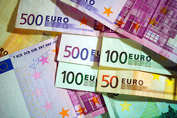 포토 JPG 해외이미지 유럽 백그라운드 지폐 돈 비즈니스 사람없음 금융 경제 컬러풀 세계 글로벌 쪽지 기계 유로 절약 시장 가격 배열 계산서 계좌 관심 세금 예산 위기 해외202004 해외포토 나라 컬러 컨셉 재산 파일형식 이미지허브