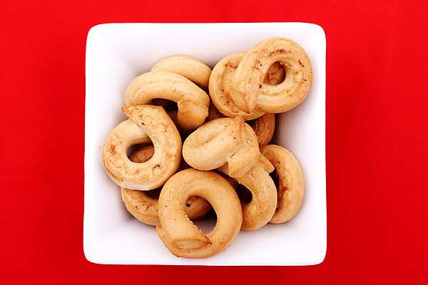 포토 JPG 해외이미지 전통 음식 빵 백그라운드 재료 건조 건강 요리 사람없음 빨간색 이탈리아 빵집 흰색 사발 닫기 오븐 맛 애피타이저 굽기 흰배경 올리브 밀가루 소금 남쪽 입가심 절임 짠맛 브레첼 해외202004 해외포토 열매 유럽 컬러 컨셉 모션 디저트 상점 가전제품 사기그릇 가루 구이 방향 파일형식 이미지허브