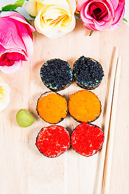 포토 JPG 해외이미지 전통 접시 아시아 문화 음식 바다 잎 다이어트 채소 밥 오이 건강 어류 요리 동양인 사람없음 주방 식당 일본 식사 저녁식사 초밥 신선 해조류 맛 고추냉이 참치 먹기 장어 레몬 해산물 준비 롤 연어 모음 아보카도 점심식사 일본음식 해외202004 해외포토 식물 식기 나라 컨셉 과일 모션 인종 상점 수중동물 양념 해양식물 파일형식 이미지허브