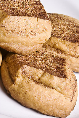 포토 JPG 해외이미지 음식 디저트 따뜻함 요리 사람없음 쿠키 대접 오븐 달콤 설탕 굽기 먹기 부드러움 시나몬 해외202004 해외포토 모션 가전제품 감각 맛 구이 파일형식 이미지허브