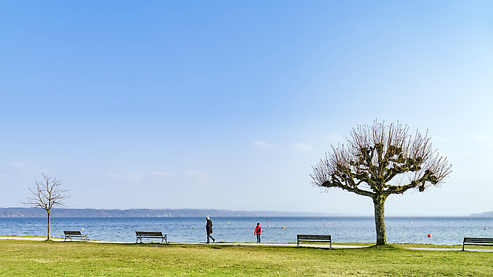 포토 JPG 해외이미지 구름 유럽 호수 여행 자연 하늘 아침 휴가 휴식 독일 풍경 사람없음 야외 물 파란색 반사 평화 침묵 봄 추위 바이에른 수평선 해외202004 해외포토 주간 자연요소 계절 나라 컬러 컨셉 소리 생태계 파일형식 이미지허브