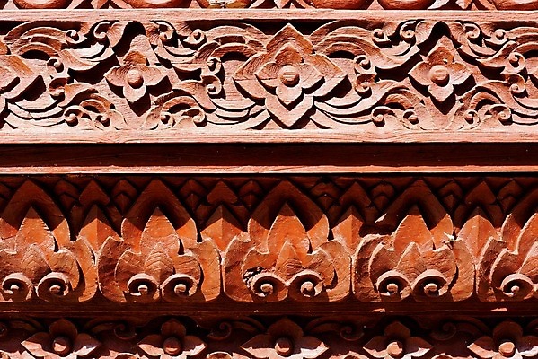 포토 JPG 해외이미지 전통 아시아 문화 조각 패턴 불교 태국 미술 사람없음 목재 장식 갈색 골동품 기둥 업무 황금 고급 심볼 대나무 묘사 강렬 옛날 핸드메이드 해외202004 해외포토 나무 건축 나라 종교 컬러 컨셉 무늬 재료 문화예술 작업 파일형식 이미지허브