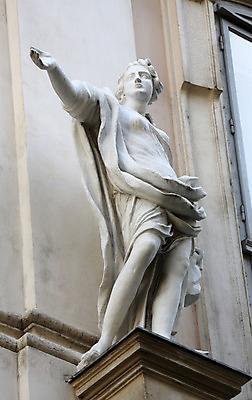 포토 JPG 해외이미지 전통 유럽 문화 조각 십자가 건축양식 미술 사람없음 조각상 기둥 도시 역사 비엔나 오스트리아 재산 황금 심볼 바로크 옛날 스타일 해외202004 해외포토 건축 나라 문화예술 금융 조형물 파일형식 이미지허브