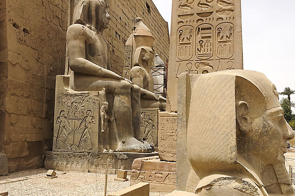 포토 JPG 해외이미지 모래 여행 아프리카 벽돌 이집트 사람없음 야외 조각상 여행객 사막 무덤 아내 사찰 역사 기자 재산 사자 큼 왕 묘사 폐허 피라미드 스핑크스 고고학 복잡 카이로 파라오 파멸 해외202004 해외포토 직업 건축물 교육 나라 컨셉 포유류 종교건축 사람 금융 조형물 크기 랜드마크 파일형식 소멸 이미지허브