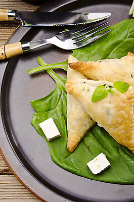 포토 JPG 해외이미지 식물 접시 음식 잎 다이어트 채소 자연 치즈 샌드위치 건강 요리 사람없음 빨간색 초록색 주방 요식업 식당 식사 저녁식사 이탈리아 샐러드 신선 아침식사 상추 먹기 허브 그리스 유기농 퍼프 시금치 그리스인 점심식사 채식주의자 페스츄리 해외202004 해외포토 서양인 식기 웰빙 유럽 산업 빵 컬러 모션 유제품 상점 생태계 채식 파일형식 이미지허브