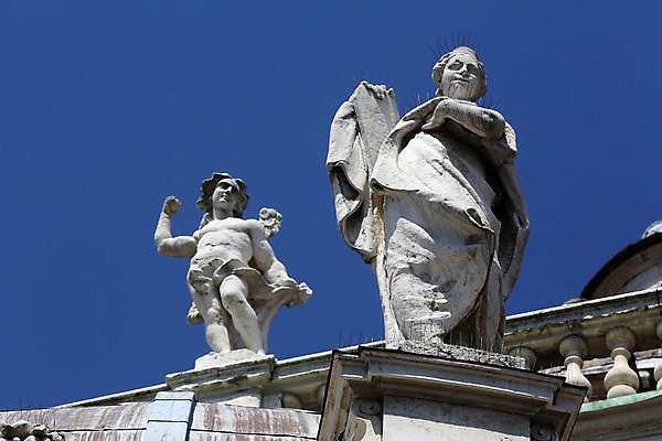 포토 JPG 해외이미지 종교 조각 건축양식 천사 미술 사람없음 건물 조각상 교회 성경 이탈리아 천주교 골동품 바위 도시 파마 중세 성자 심볼 신성 마리아 천연기념물 르네상스 바실리카 보호구역 사당 신앙심 옛날 해외202004 해외포토 헤어스타일 건축물 건축 유럽 종교용품 종교건축 문화예술 조형물 돌_바위 역사 구역 파일형식 이미지허브