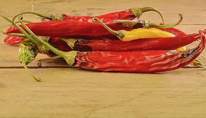 포토 JPG 해외이미지 식물 종이 문화 음식 백그라운드 채소 오렌지 재료 고추 피망 건강 요리 사람없음 목재 빨간색 초록색 노란색 주방 흰색 향신료 묘사 유기농 매움 생물학 후추 성분 내추럴 나쁜 고립 곰팡이 숙성 썩음 옛날 해외202004 해외포토 나무 웰빙 교육 컬러 과일 맛 향미료 파일형식 이미지허브