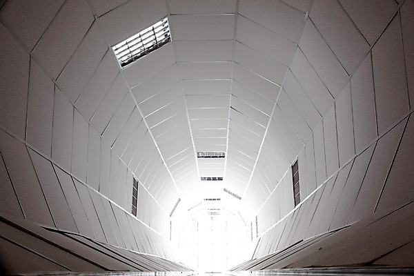 포토 JPG 해외이미지 응시 종교 도로 길 가이드 성공 추상 새로움 사람없음 빛 태양 희망 산책 자유 흰색 운명 죽음 체험 복도 영혼 터널 떨어짐 부활 지하 단계 종료 다음 떠남 방법 영원 위기 혼란 해외202004 해외포토 자연요소 직업 시선 감정 컬러 컨셉 무늬 교통시설 모션 휴식 파일형식 이미지허브