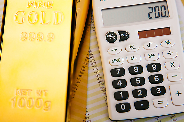 포토 JPG 해외이미지 그래프 실내 근접촬영 사람없음 금융 계산기 황금 보고서 금괴 해외202004 해외포토 뷰포인트 문구용품 내부 경제 장비 파일형식 이미지허브