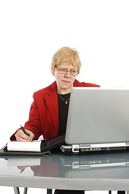 포토 JPG 해외이미지 직업 여자 비즈니스 통신 말하기 한명 미소 정장 스마트폰 사무실 헤드폰 비즈니스우먼 센터 종업원 중개인 전화기 고객 마이크 서비스 상담 텔레마케팅 안내원 부름 비서 질서 소통 고용 운영자 접수 지원 헬프 해외202004 해외포토 1 옷 음향기기 컨셉 모션 표정 사람 핸드폰 스마트기기 구직 예절 도움 직장인 서비스업 채용 파일형식 이미지허브