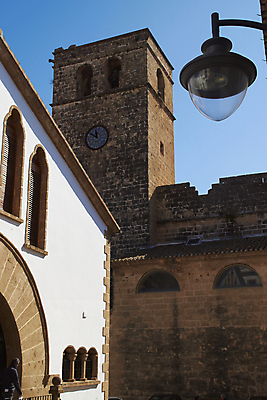 포토 JPG 해외이미지 전통 유럽 기독교 종교 문화 여행 십자가 건축양식 하늘 사람없음 건물 교회 스페인 지중해 광장 장면 신성 스페인어 신앙심 해외202004 해외포토 건축물 건축 나라 바다 종교건축 파일형식 이미지허브