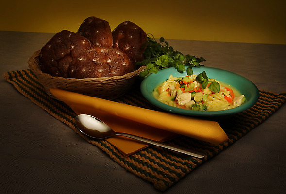 포토 JPG 해외이미지 접시 음식 빵 토마토 채소 파스타 따뜻함 건강 스파게티 요리 사람없음 노란색 식사 저녁식사 이탈리아 펼침 신선 면 맛 먹기 향신료 유기농 냅킨 점심식사 바실리카 해외202004 해외포토 식기 웰빙 유럽 컬러 컨셉 모션 서양음식 향미료 파일형식 이미지허브