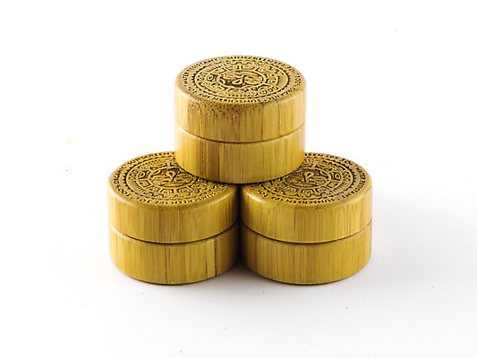 포토 JPG 해외이미지 편집 여자 얼굴 컨셉 신체 일러스트 포장 자연 아이디어 건강 사람없음 청춘 태양 약 스파 화장품 공백 흰색 항아리 컨테이너 약국 세제 피부 크림 순수 레이아웃 상업 심플 로션 팩 고립 돌봄 수분크림 업그레이드 위생관리 카피스페이스 해외202004 해외포토 자연요소 산업 컬러 의학 모션 관리 사람 신체부위 뷰티 도자기 생태계 파일형식 이미지허브