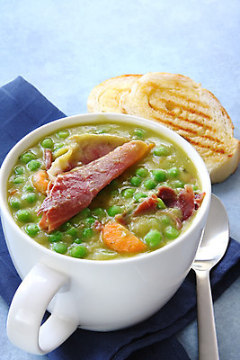 포토 JPG 해외이미지 음식 빵 채소 사람없음 컵 세로 숟가락 사진촬영 식사 당근 머그컵 신선 사발 수프 만취 완두콩 햄 건강식 해외202004 해외포토 식기 콩 뿌리채소 수저 육류 촬영 사기그릇 술취함 파일형식 이미지허브