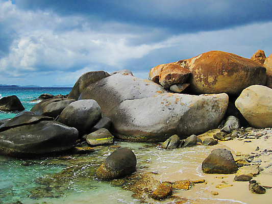 포토 JPG 해외이미지 바다 섬 여행 하늘색 자연 하늘 휴가 영국 열대 사람없음 초록색 파란색 햇빛 신혼여행 흰색 터키석 파라다이스 해외202004 해외포토 유럽 컬러 결혼 태양 보석 생태계 파일형식 이미지허브
