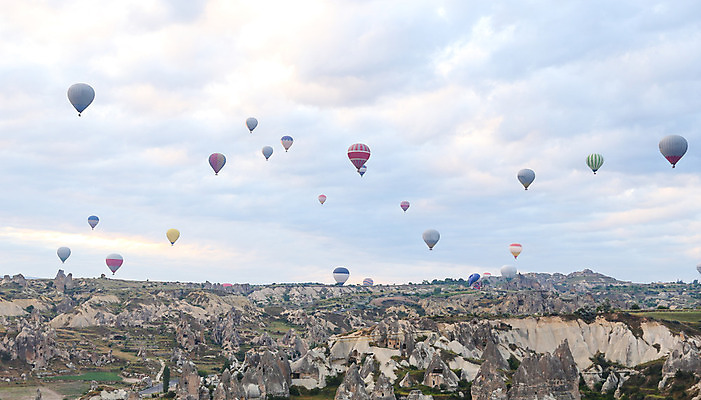 포토 JPG 해외이미지 주간 하늘 카파도키아 풍경 사람없음 야외 열기구 비행 해외202004 해외포토 자연요소 항공교통 파일형식 튀르키예 이미지허브