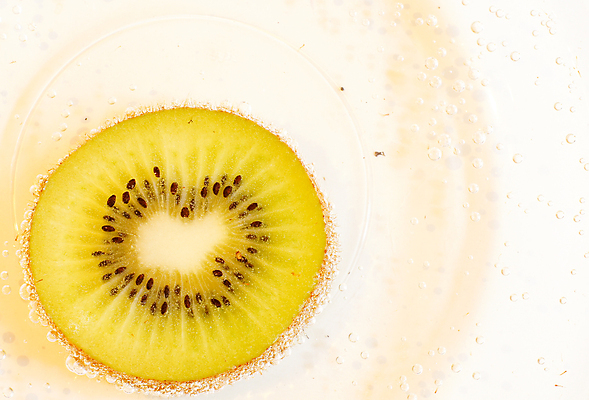 포토 JPG 해외이미지 단면 실내 키위 사람없음 거품 흰배경 탄산 해외202004 해외포토 백그라운드 과일 내부 흰색 파일형식 이미지허브