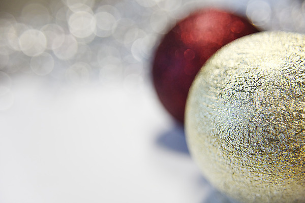 포토 JPG 해외이미지 나무 전통 디자인 계절 리본 크리스마스 겨울 유리 휴가 새로움 실내 선물 사람없음 장식 빨간색 빛 컬러풀 장난감 우주 축제 흰색 축하 소나무 신용카드 황금 12월 연도 오브젝트 복고 전나무 광 옛날 스타일 해외202004 해외포토 식물 기념일 컬러 컨셉 재질 내부 금융 날짜 파일형식 이미지허브