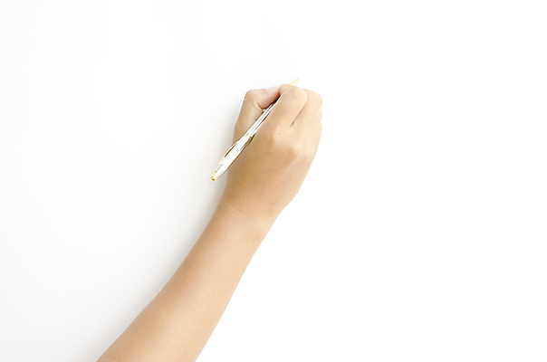 포토 JPG 해외이미지 손 실내 들기 신체부위 펜 기록 잡기 해외202004 해외포토 모션 사람 내부 필기구 파일형식 이미지허브