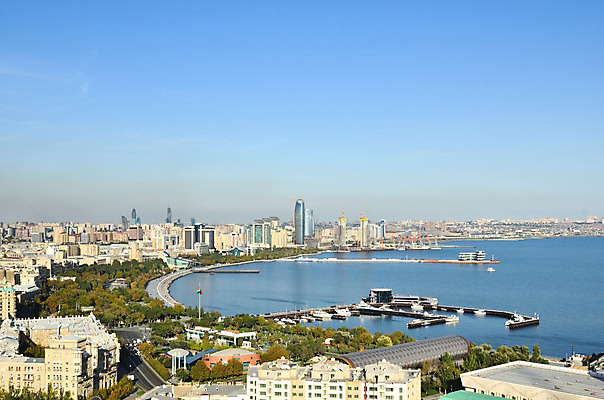 포토 JPG 해외이미지 도로 바다 여행 요트 비즈니스 산 주택 사람없음 건물 물 쇼핑 사무실 상점 식당 수영 카페 거래 도시 보트 변화 상품 무역 클럽 아제르바이잔 해외202004 해외포토 자연요소 건축물 나라 산업 길 컨셉 배_교통 교통시설 수상스포츠 파일형식 이미지허브