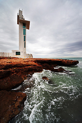 포토 JPG 해외이미지 파도 바다 포즈 패턴 자연 갈매기 조류 하늘 조명 등대 안전 풍경 사람없음 물 파란색 관광지 장비 보호 위험 신호등 경고문 지질학 화강암 선두 해외202004 해외포토 자연요소 동물 교육 컬러 여행 컨셉 무늬 경고 암석 생태계 파일형식 이미지허브