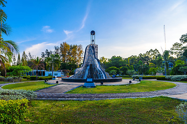 포토 JPG 해외이미지 나무 식물 공원 꽃 길 여행 백그라운드 잎 오렌지 자연 풍경 사람없음 야외 목재 빨간색 초록색 여름 컬러풀 노란색 정원 검은색 어둠 벚꽃 가을 흰색 나뭇가지 개화 티켓 숲 장면 긴장 내추럴 우울증 전국 해외202004 해외포토 계절 공공시설 감정 컬러 과일 재료 질병 생태계 파일형식 이미지허브