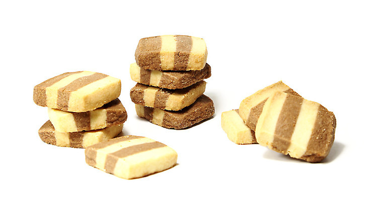 포토 JPG 해외이미지 클리핑패스 음식 디저트 사람없음 쌓기 쿠키 과자 사각형 초콜릿 줄무늬 대접 달콤 자르기 굽기 흰배경 레시피 충동구매 고립 바닐라 탄수화물 핸드메이드 홈메이드 차단 해외202004 해외포토 도형 백그라운드 무늬 모션 쇼핑 흰색 맛 구이 만들기 과소비 파일형식 이미지허브