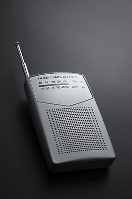 포토 JPG 해외이미지 아이콘 음악 백그라운드 통신 새해 안테나 사람없음 전자제품 태양 금속 힘 소리 장비 회색 흰색 뉴스 클래식 역 휴대용 플라스틱 무선전화기 오브젝트 수화기 라디오 오디오 방송 고립 뮤지컬 조율 스타일 해외202004 해외포토 자연요소 컬러 컨셉 교통시설 재질 문화예술 전화기 파일형식 이미지허브