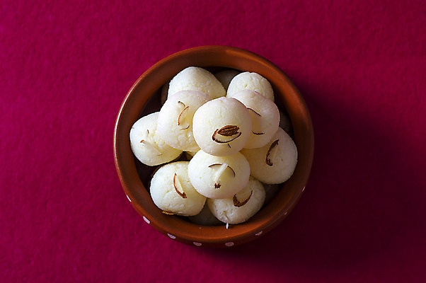 포토 JPG 해외이미지 디저트 사람없음 도자기 원형 사기그릇 인도음식 해외포토 도형 그릇 음식 동양음식 파일형식 이미지허브