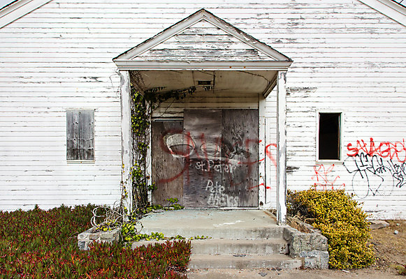 포토 JPG 해외이미지 산업 종교 건축양식 창문 실내 사람없음 건물 빛 햇빛 교회 문 페인트 수확 흰색 도시 역사 그래피티 위험 신비 버리기 먼지 조형 깨짐 석고 식민지 신앙심 썩음 옛날 파멸 페달 오싹 해외202004 해외포토 건축물 건축 컬러 컨셉 농업 종교건축 모션 내부 태양 낙서 그림 파일형식 소멸 이미지허브
