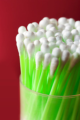 포토 JPG 해외이미지 백그라운드 유리 안전 사람없음 빨간색 초록색 컬러풀 새싹 흰색 면 투명 막대기 청소 수집 부드러움 위생관리 해외202004 해외포토 식물 컬러 재질 관리 감각 파일형식 이미지허브