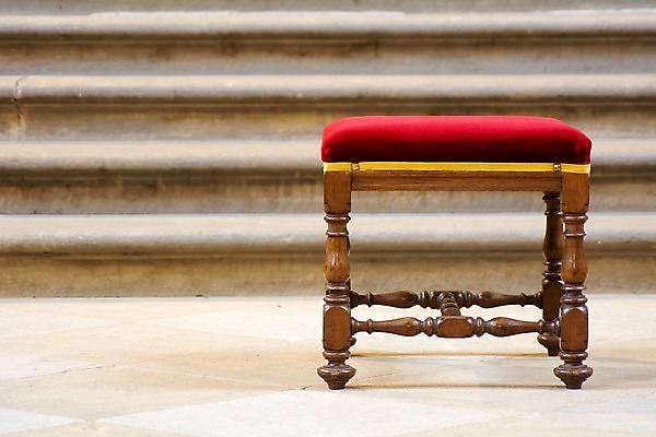 포토 JPG 해외이미지 전통 가구 백그라운드 의자 휴식 바닥 동양인 사람없음 내부 목재 장식 가로 갈색 수확 흰색 가죽 질감 양발 옛날 특별함 해외202004 해외포토 나무 컬러 생활용품 컨셉 농업 재료 인종 파일형식 이미지허브