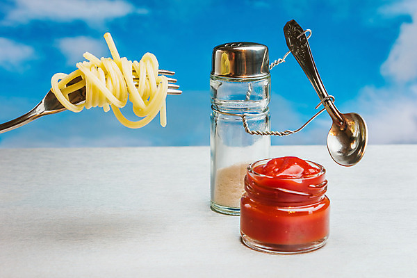 포토 JPG 해외이미지 접시 문화 음식 백그라운드 포크 토마토 재료 파스타 건강 스파게티 요리 사람 사람없음 빨간색 장난감 식당 숟가락 식사 저녁식사 이탈리아 고명 조미료 사발 케첩 먹기 향신료 상쾌 유기농 소금 후추 점심식사 꼭두각시 마카로니 볼로냐 채식주의자 해외202004 해외포토 식기 웰빙 감정 유럽 컬러 채소 모션 서양음식 수저 상점 사기그릇 소스_음식 채식 파스타면 향미료 파일형식 이미지허브