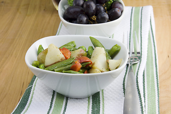 포토 JPG 해외이미지 채소 피망 감자 사람없음 빨간색 초록색 손상 흰색 사발 설탕 굽기 허브 완두콩 해외202004 해외포토 식물 컬러 컨셉 콩 사기그릇 구이 파일형식 이미지허브