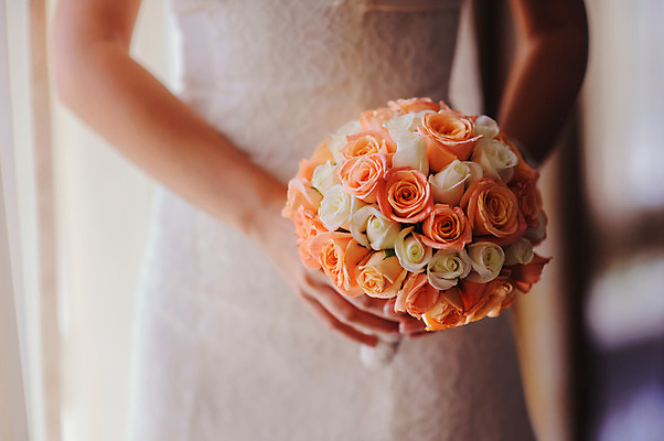 포토 JPG 해외이미지 전통 라이프스타일 손 여자 꽃 행복 분홍색 꽃다발 결혼 꽃무늬 결혼식 해바라기 기념 선물 사랑 이벤트 사람없음 장미 노란색 벚꽃 축하 원형 우아함 다발 달리아 묘사 기회 부드러움 약혼 특별함 해외202004 해외포토 도형 식물 감정 컬러 컨셉 무늬 사람 생활 신체부위 감각 약속 파일형식 이미지허브