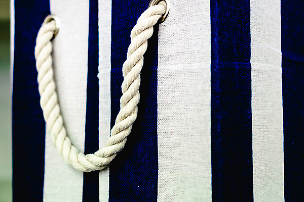 포토 JPG 해외이미지 선 밧줄 줄 바다 넥타이 항해 사람없음 파란색 갈색 힘 흰색 보트 코드 묶기 오브젝트 질감 매듭 섬유 노끈 고립 해외202004 해외포토 잡화 컬러 배_교통 모션 직물 파일형식 이미지허브