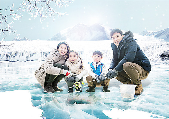 PSD 편집 편집이미지 여자 남자 어린이 겨울 가족 엄마 가족여행 웃음 앉기 여러명 성인 한국인 가족라이프 아빠 양동이 빙판 얼음낚시 이미지편집 라이프스타일 계절 여행 다수 관계 모션 낚시 표정 사람 동양인 파일형식