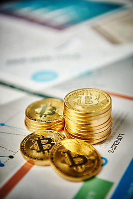 포토 JPG 스튜디오촬영 돈 그래프 실내 사람없음 아웃포커스 동전 오브젝트 가상 가상화폐 국내포토 촬영기법 내부 재산 파일형식