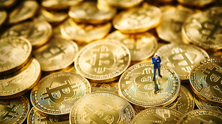 포토 JPG 스튜디오촬영 돈 실내 사람없음 동전 여러개 미니어처 오브젝트 가상 가상화폐 국내포토 다수 내부 모형 재산 파일형식